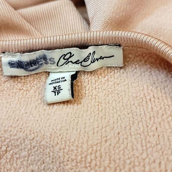 Express One Eleven Tan V-Neck Top Size XS - Picture 3 of 9